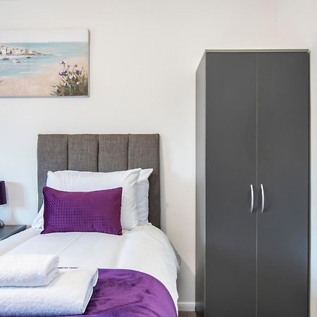 Onsitestays - Cosy 2-Bedroom Apartment With Private Entrance & Long Stay Prices Грейвсенд Экстерьер фото