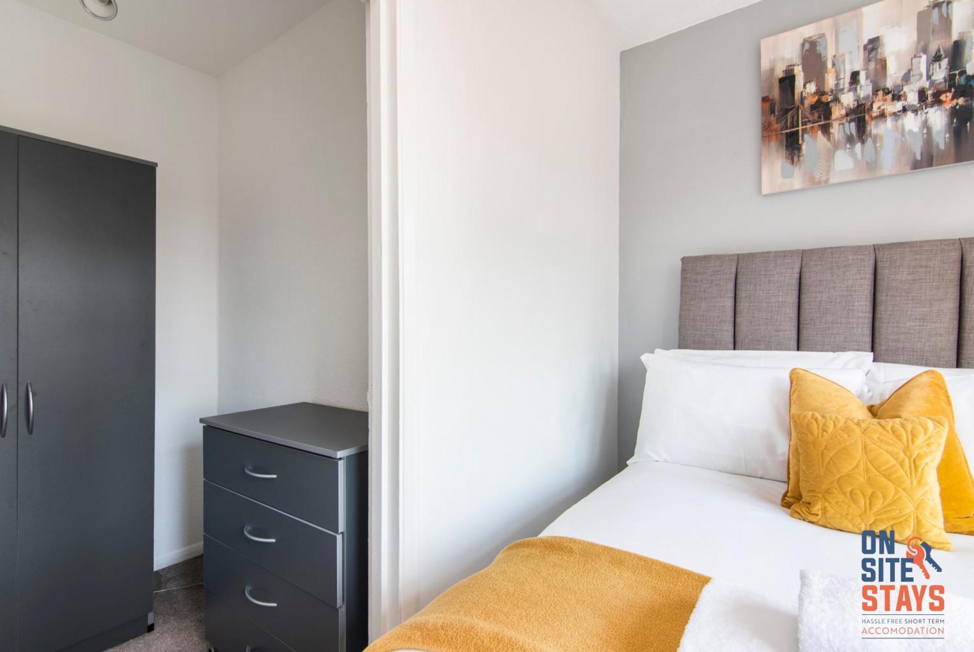 Onsitestays - Cosy 2-Bedroom Apartment With Private Entrance & Long Stay Prices Грейвсенд Экстерьер фото