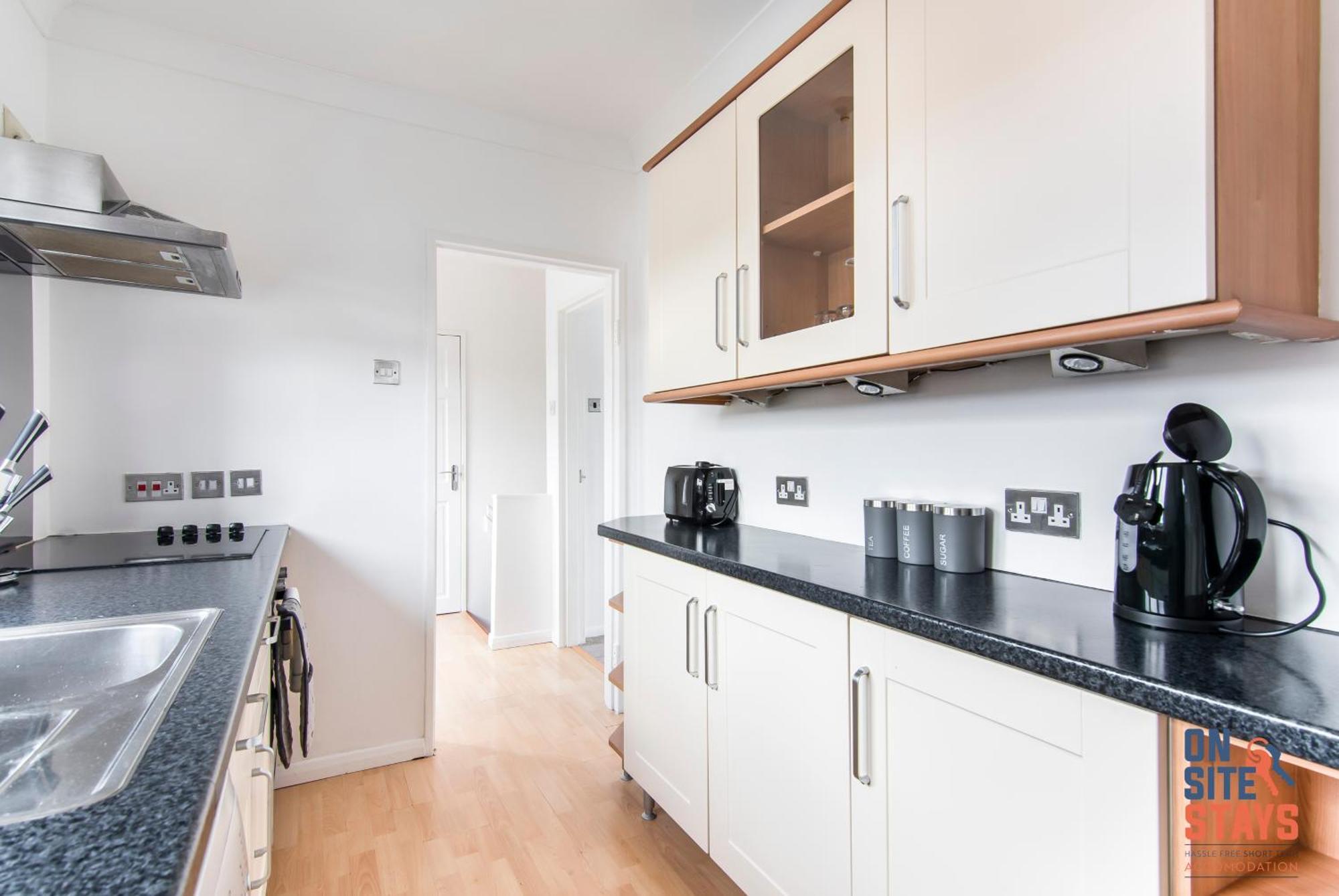 Onsitestays - Cosy 2-Bedroom Apartment With Private Entrance & Long Stay Prices Грейвсенд Экстерьер фото